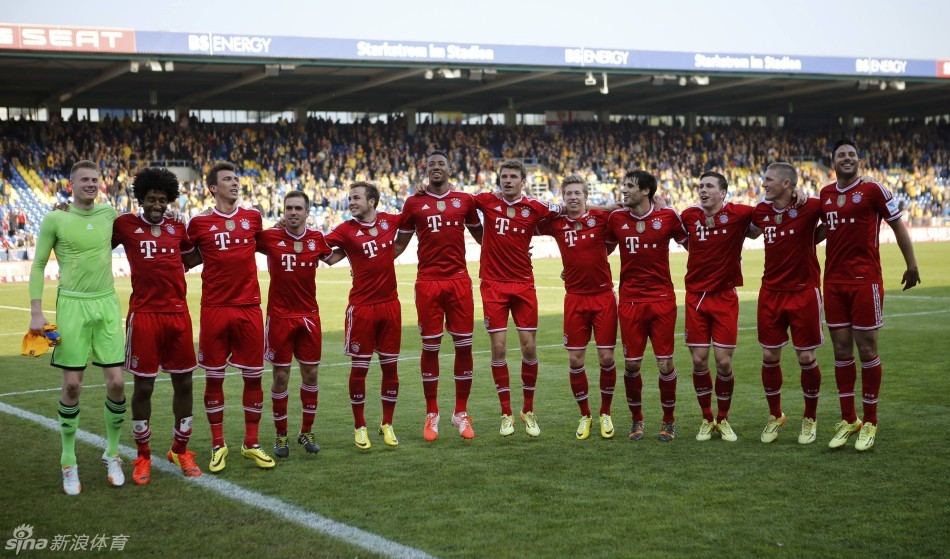 东契奇三双＆里夫斯状态不佳，湖人4分战胜76人