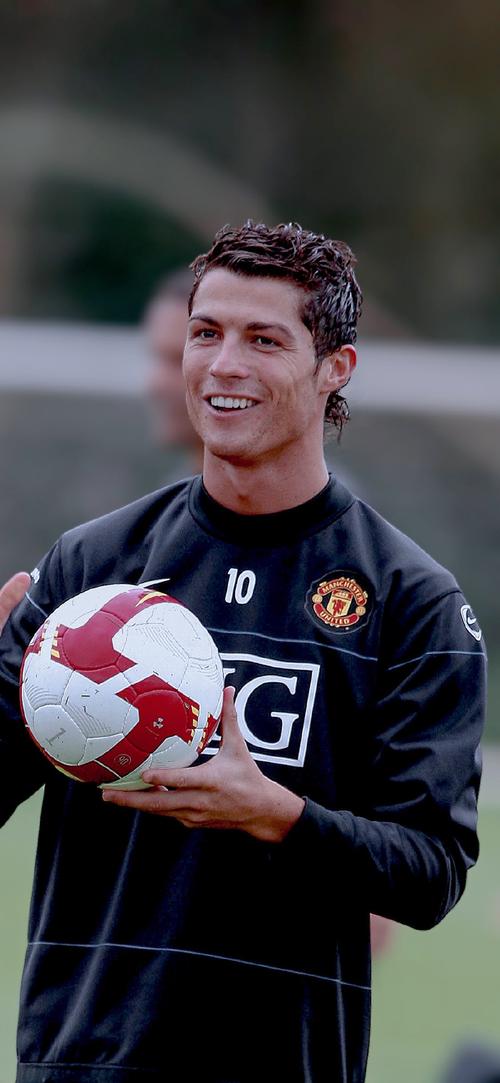 广厦半场53-44领先北京，胡金秋21分翟晓川9分（半场战罢，广厦53-44领先北京：胡金秋21分、翟晓川9分）