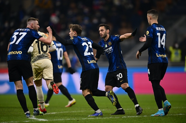 英超夺冠赔率：红军受阻仍领跑 曼城1赔101掉队（英超争冠赔率：利物浦受挫仍居首，曼城1赔101跌出争冠行列）