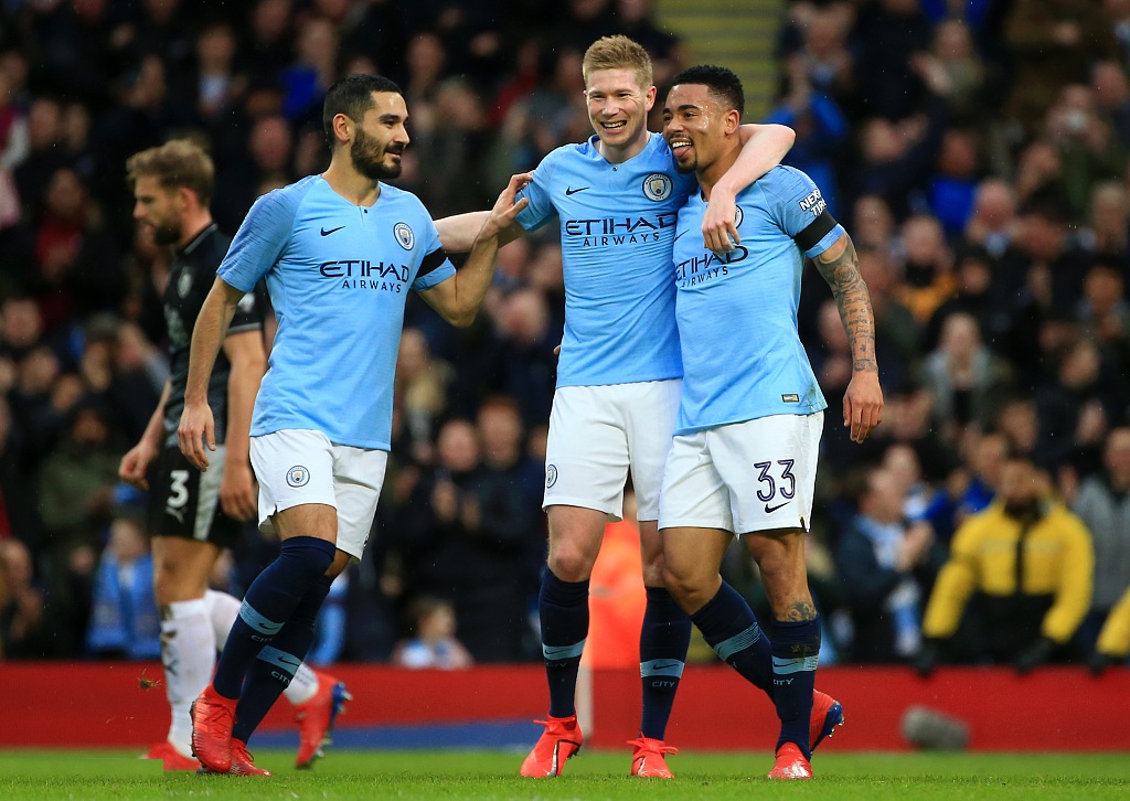 卡拉汉：新援加盟需要时间适应，现在还不是质疑斯洛特的时候