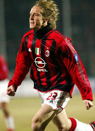 全北现代夺韩国杯冠军，江原FC获得下赛季亚冠二级联赛资格（全北现代加冕韩国杯，江原FC锁定下赛季亚冠二级席位）