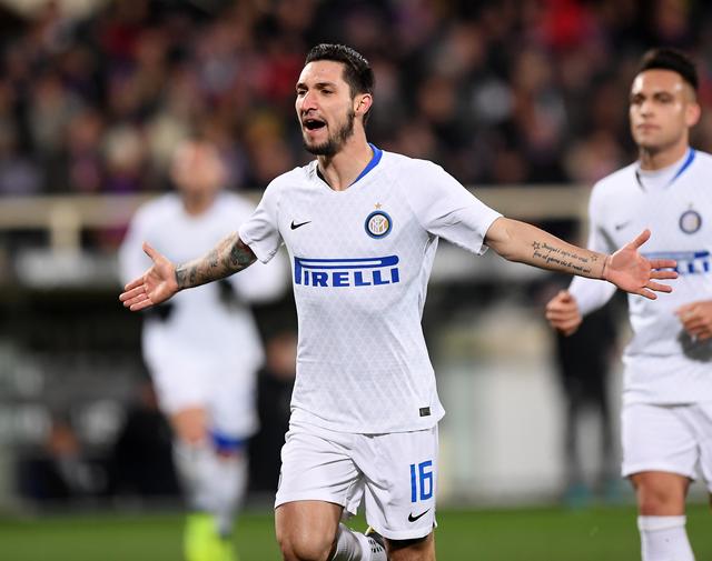 西甲：巴萨客场2-2战平塞维利亚（西甲：巴萨做客与塞维利亚2-2握手言和）