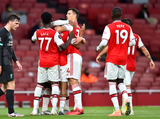 巴萨和皇马的兴趣？埃永：我很受宠若惊，现在我专注于莱万特（回应巴萨皇马关注，埃永：受宠若惊，但目前只专注莱万特）