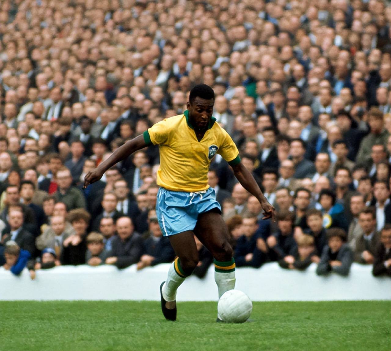 都体：森林和维拉有意卡斯特罗，博洛尼亚可能要价4000-5000万（都体：维拉与森林有意卡斯特罗，博洛尼亚或索价4000万至5000万）