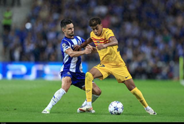 米兰客战拉齐奥：莱奥领衔，亚沙里、里奇、拉比奥出战（米兰做客拉齐奥：莱奥挂帅，亚沙里、里奇、拉比奥悉数登场）