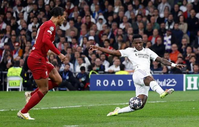 巴勒斯坦足球：一群流亡者的故事，球场也可以成为国家的延续（球场上的祖国：巴勒斯坦流亡者的足球故事）