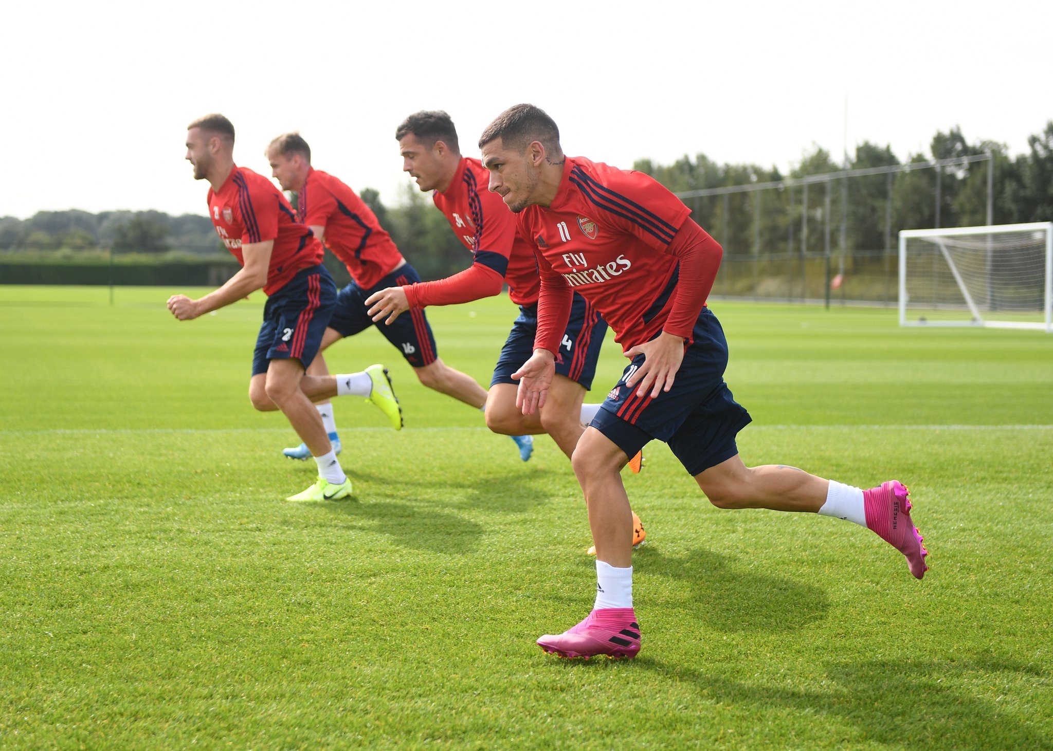 半场：新鹏城1-1成都，安永佳开场闪击，费利佩建功（半场战罢：新鹏城1-1成都，安永佳闪电破门，费利佩扳平比分）