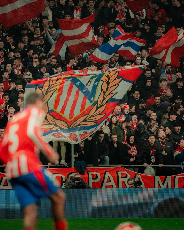 萨索洛主场迎战佛罗伦萨，保级无忧对决深陷泥潭（萨索洛主场战佛罗伦萨：一方保级无虞，一方深陷泥潭）