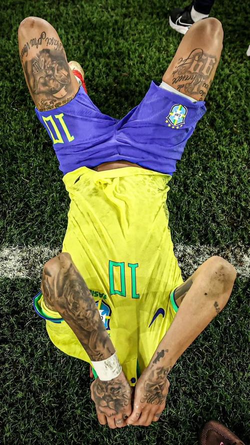 TA：奥赖利首秀表现得游刃有余；安德森很好地控制了比赛节奏（TA：奥赖利首战游刃有余，安德森节奏掌控到位）