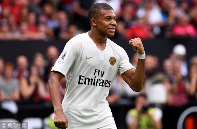 里程碑！巴萨收获队史西甲第1800场胜利（巴萨达成队史西甲1800胜里程碑）