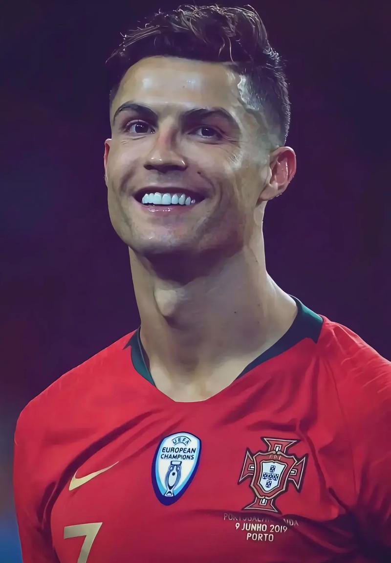 阿尔巴尼亚中场：比赛70分钟内，我们与英格兰的水平不相上下