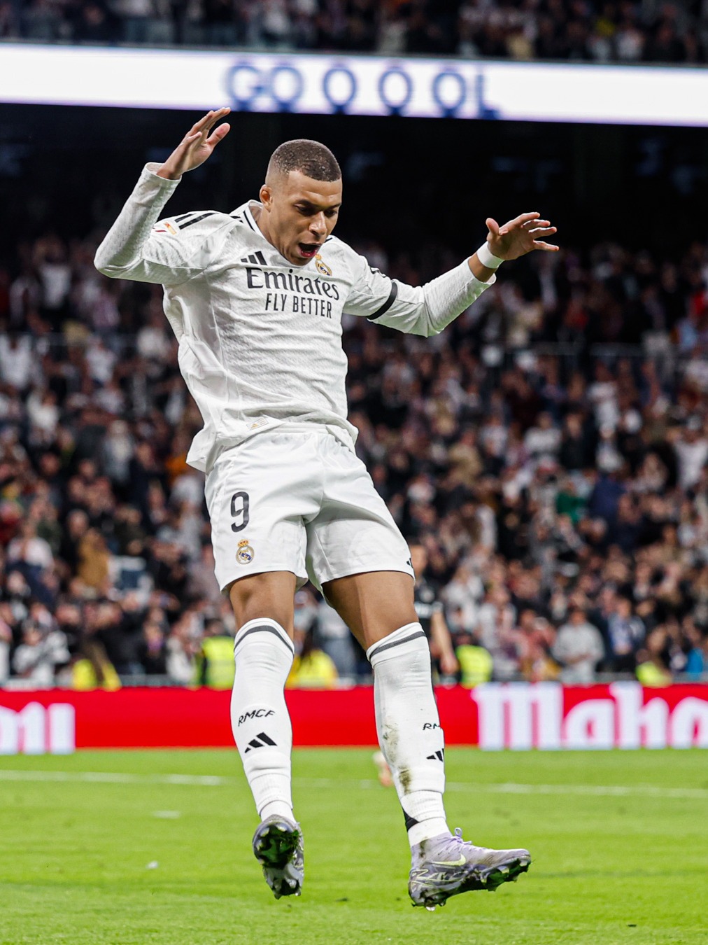 足球法甲豪门积极引援，锁定两大目标