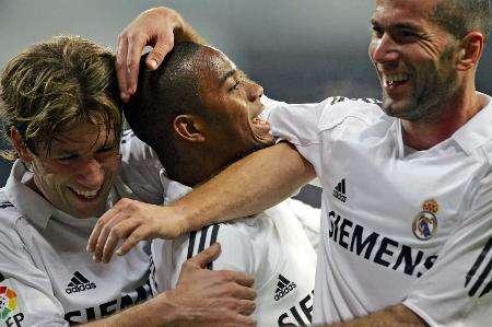 火箭哈登末节爆发连得15分（哈登末节狂飙连取15分）