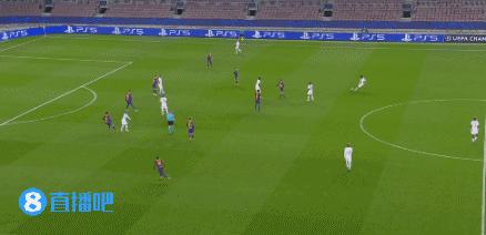 拜仁官方：格纳布里因膝盖问题缺席今日比赛（拜仁通告：格纳布里膝伤无缘今日比赛）