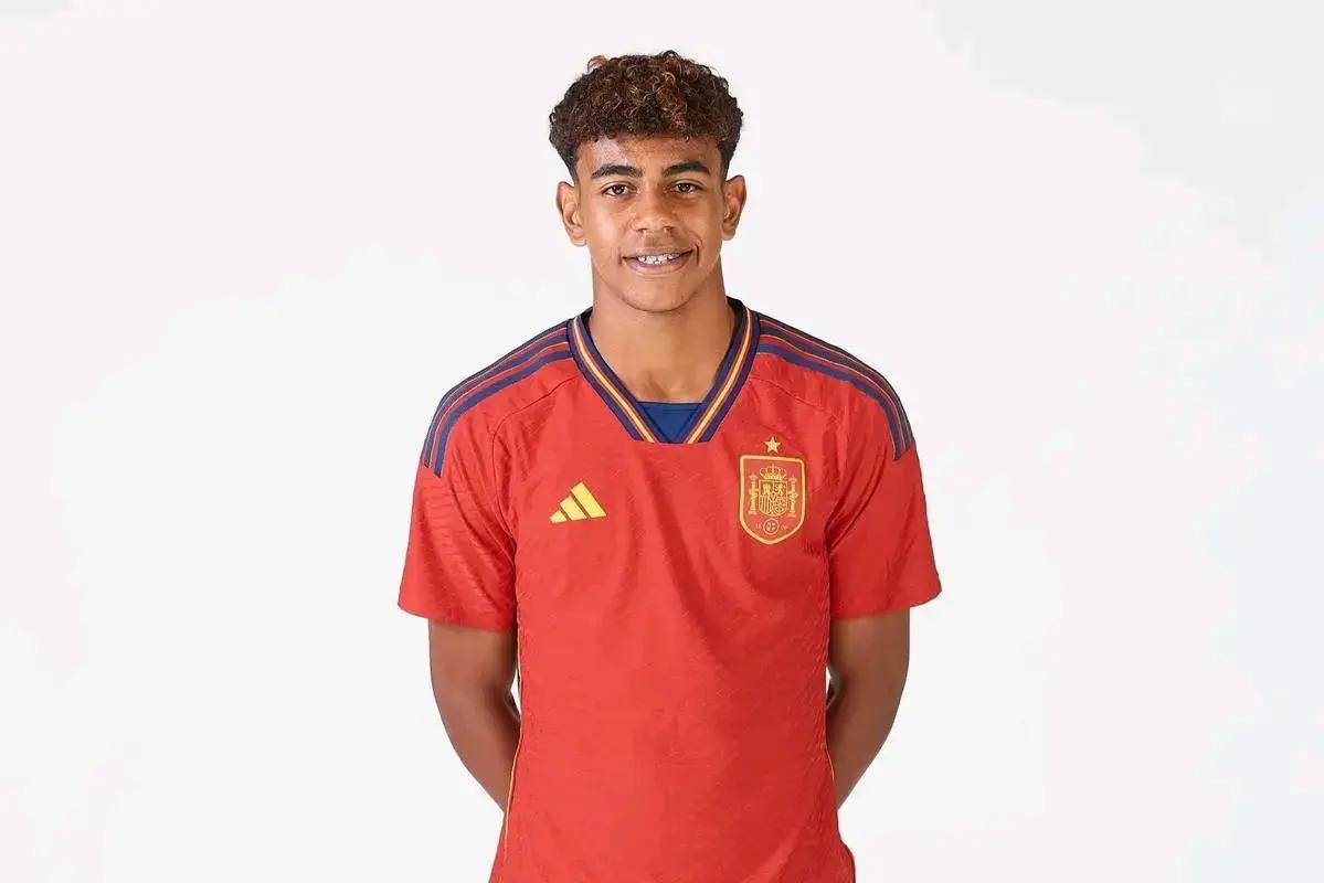 桑德兰主帅：扎卡对阿森纳的了解对我们很重要，他说能有斩获（桑德兰主帅：扎卡熟悉阿森纳对球队至关重要，他认为我们有望取分）